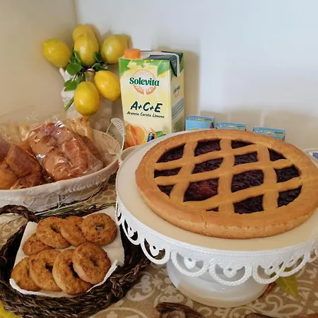 Five 住宿加早餐酒店 4*