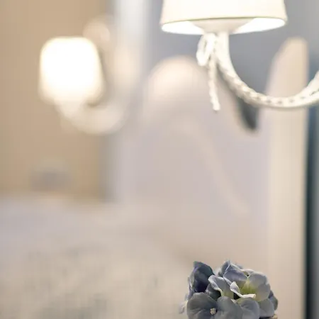 Five 住宿加早餐酒店