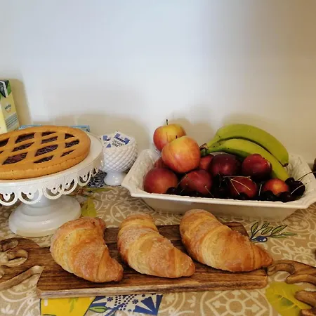 Five Bed & Breakfast