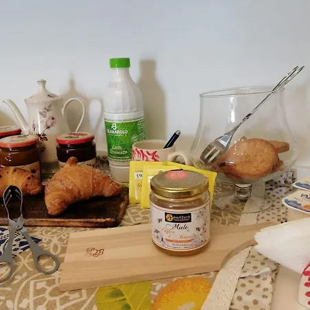 Bed & Breakfast Five