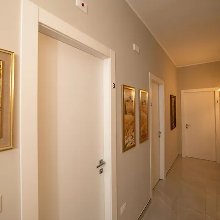 Oda ve Kahvaltı Five