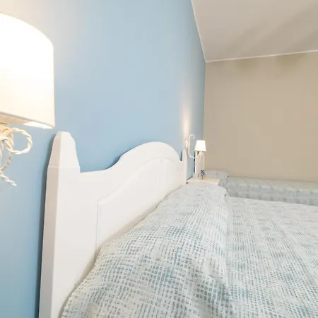 Five Bed & Breakfast