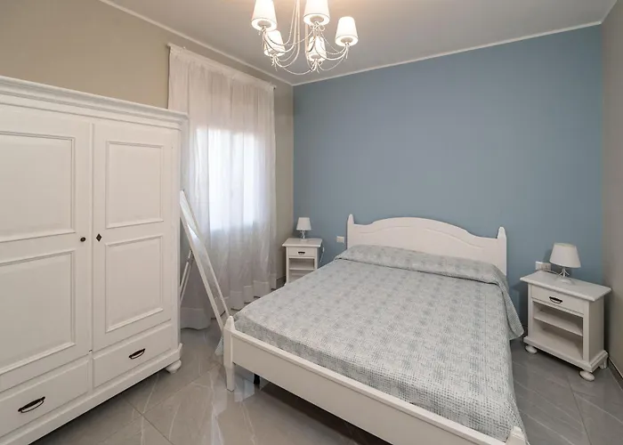 לינה וארוחת בוקר Five