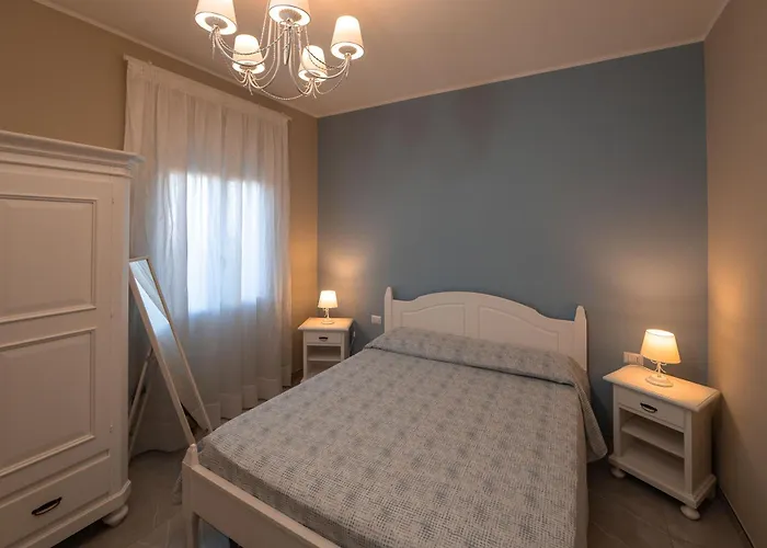 לינה וארוחת בוקר Five 4*