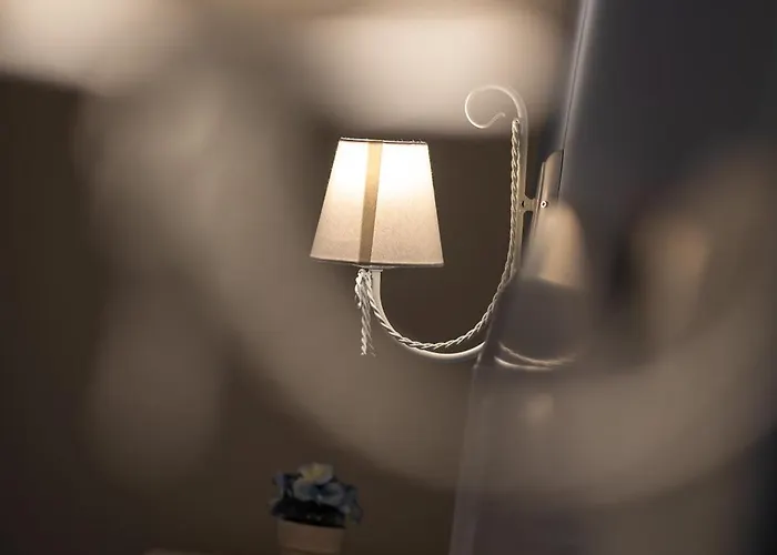 Five לינה וארוחת בוקר 4*